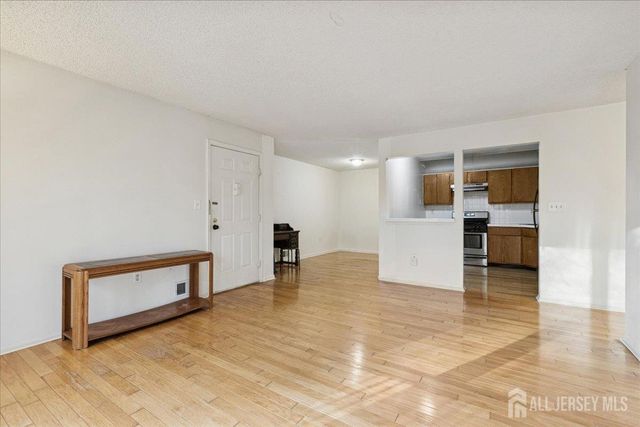 255 Hampshire Court, Piscataway, NJ 08854