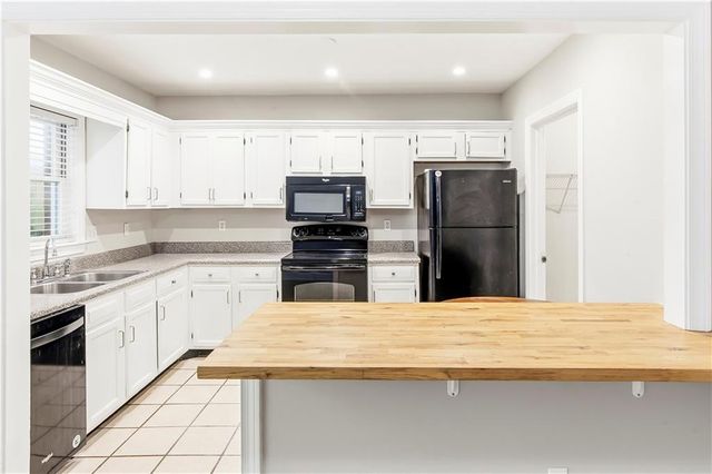 7500 Roswell Road 80, Atlanta, GA 30350
