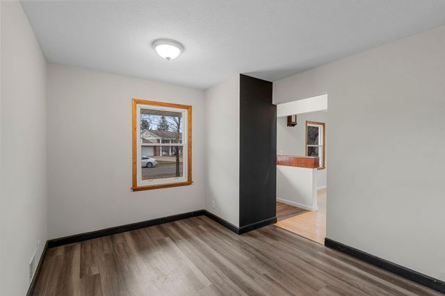 7624 Daleview Drive, Brooklyn Park, MN 55443