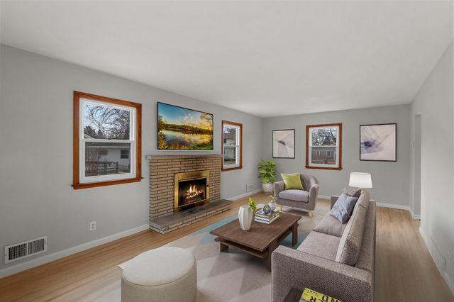 7624 Daleview Drive, Brooklyn Park, MN 55443