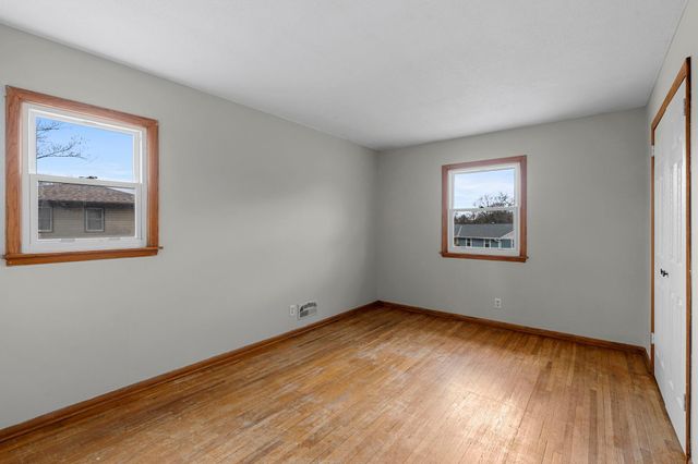 7624 Daleview Drive, Brooklyn Park, MN 55443