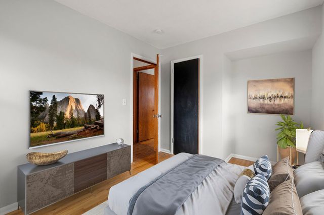 7624 Daleview Drive, Brooklyn Park, MN 55443