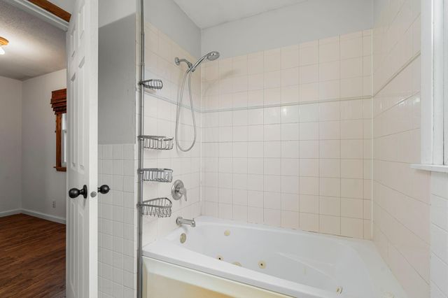 7624 Daleview Drive, Brooklyn Park, MN 55443