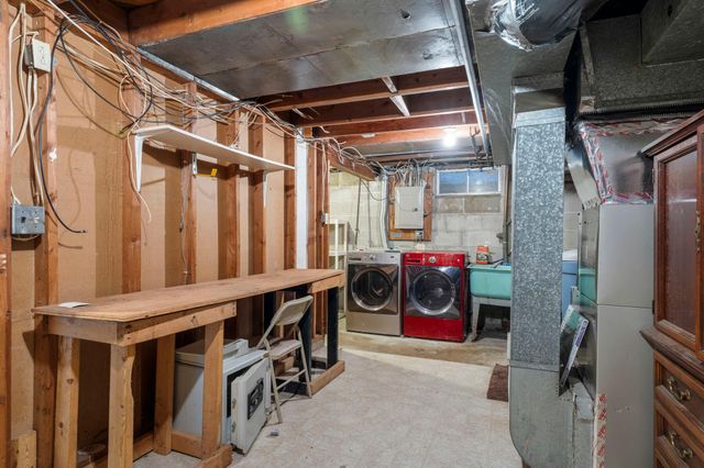 7624 Daleview Drive, Brooklyn Park, MN 55443