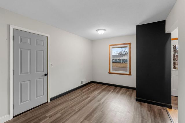 7624 Daleview Drive, Brooklyn Park, MN 55443