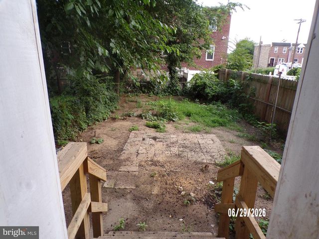 1102 COLLINGS RD, Camden, NJ 08104