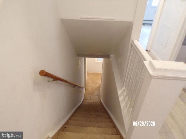 1102 COLLINGS RD, Camden, NJ 08104