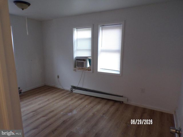 1102 COLLINGS RD, Camden, NJ 08104