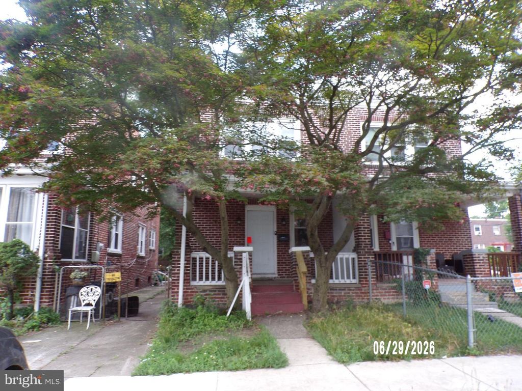 1102 COLLINGS RD, Camden, NJ 08104
