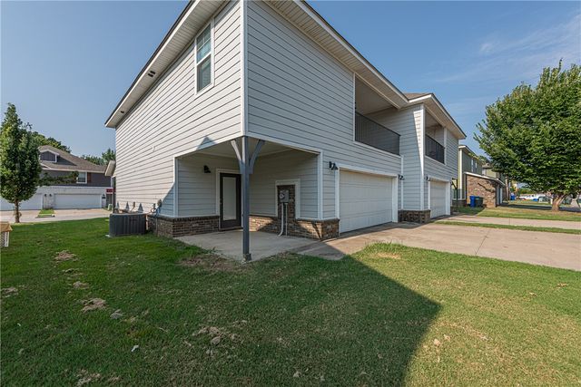4134 & 4136 Sardinia, Fayetteville, AR 72704