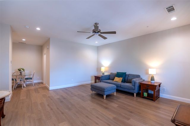 10660 Park Village Place Unit C, Dallas, TX 75230