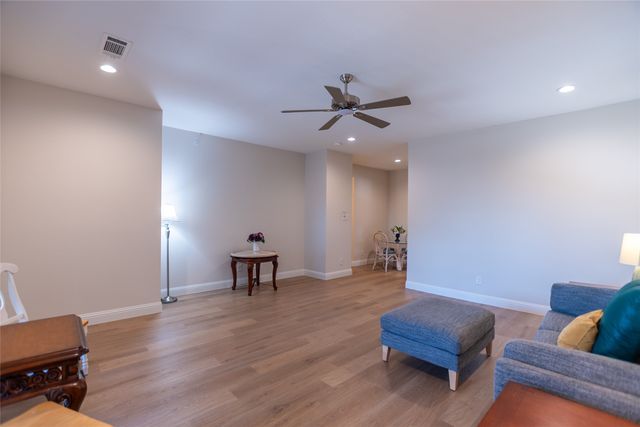 10660 Park Village Place Unit C, Dallas, TX 75230