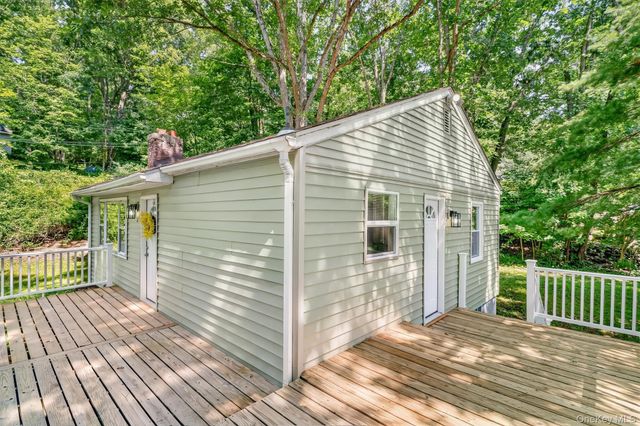 52 Mountain Avenue, Greenwood Lake, NY 10925