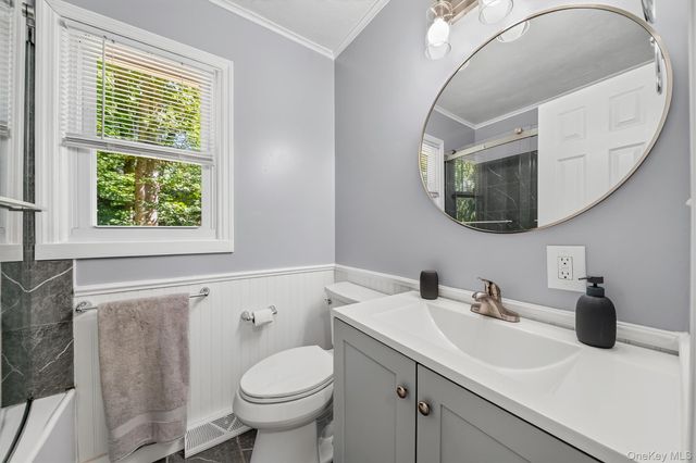 52 Mountain Avenue, Greenwood Lake, NY 10925