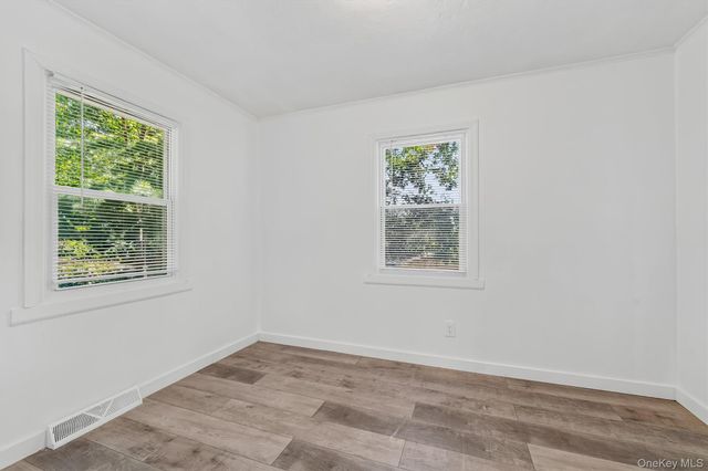 52 Mountain Avenue, Greenwood Lake, NY 10925