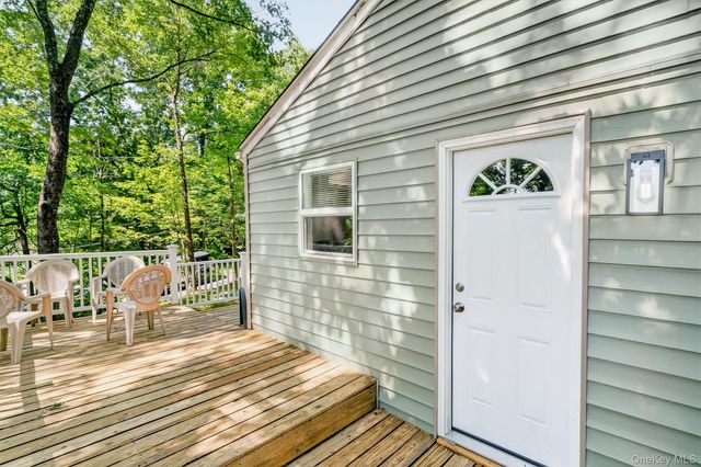 52 Mountain Avenue, Greenwood Lake, NY 10925