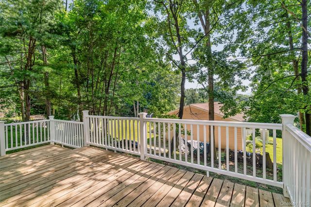 52 Mountain Avenue, Greenwood Lake, NY 10925