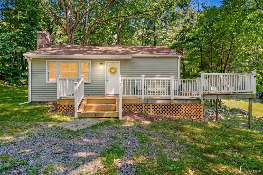 52 Mountain Avenue, Greenwood Lake, NY 10925