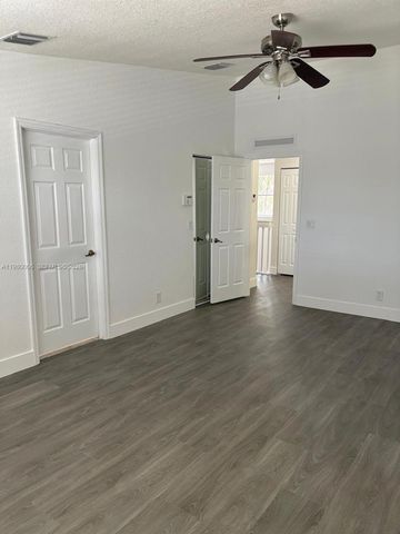 11500 NW 33rd St, Sunrise, FL 33323