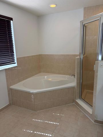 11500 NW 33rd St, Sunrise, FL 33323