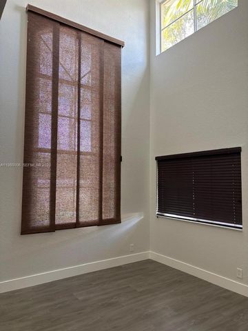 11500 NW 33rd St, Sunrise, FL 33323