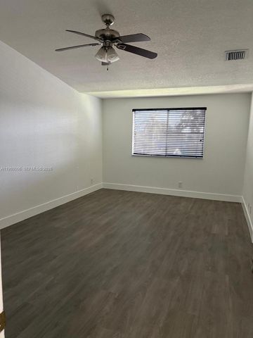 11500 NW 33rd St, Sunrise, FL 33323