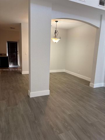 11500 NW 33rd St, Sunrise, FL 33323