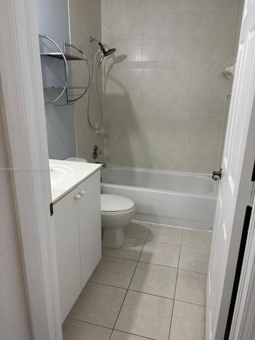 11500 NW 33rd St, Sunrise, FL 33323