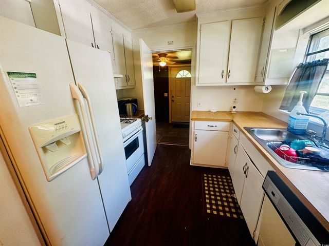 8 Raymond St., Andrews, SC 29510