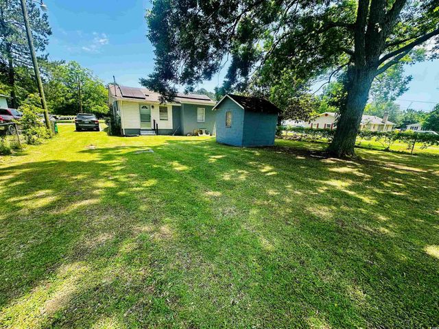 8 Raymond St., Andrews, SC 29510