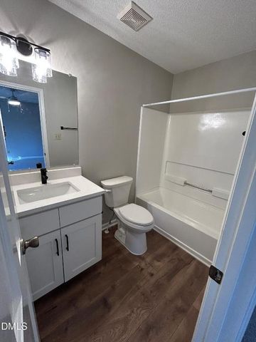 6528 Thetford Court, Raleigh, NC 27615