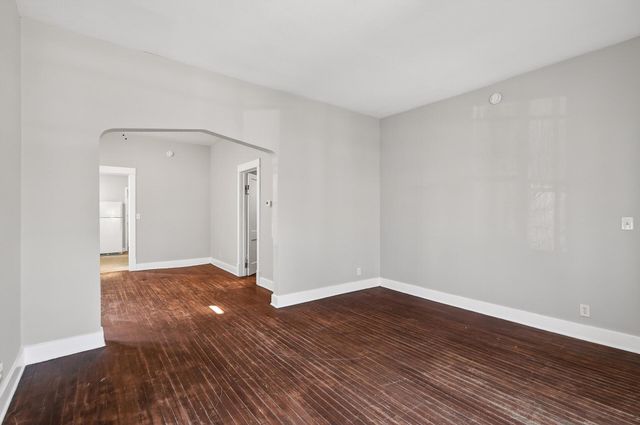 2428 11th Avenue S, Minneapolis, MN 55404