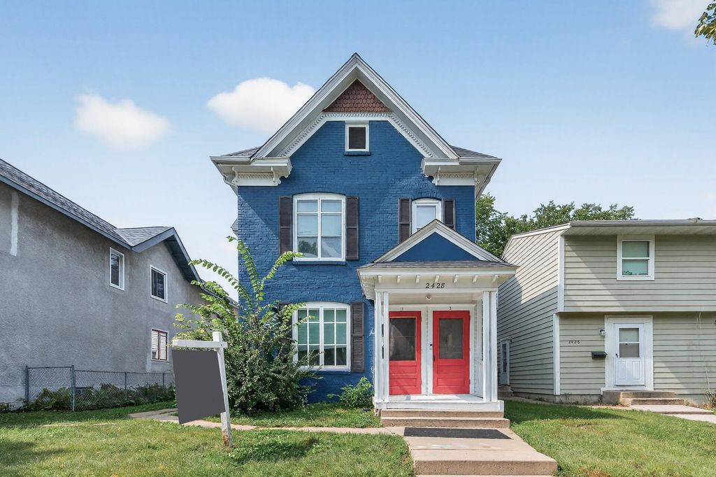2428 11th Avenue S, Minneapolis, MN 55404