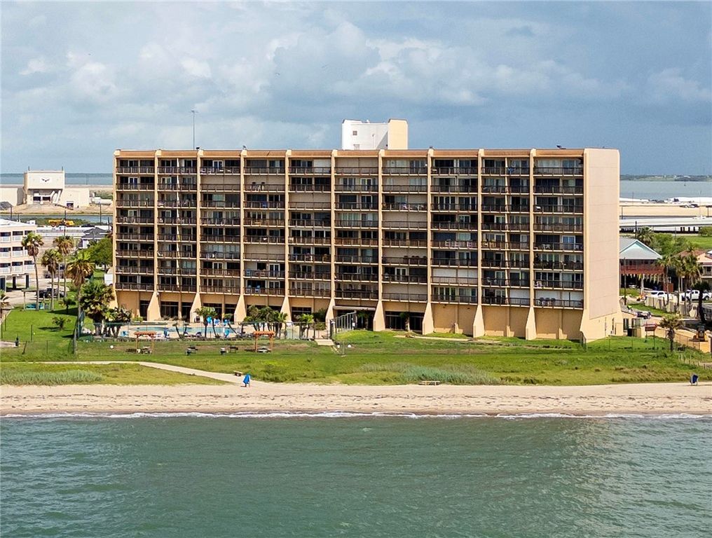 4000 Surfside Blvd 403, Corpus Christi, TX 78402
