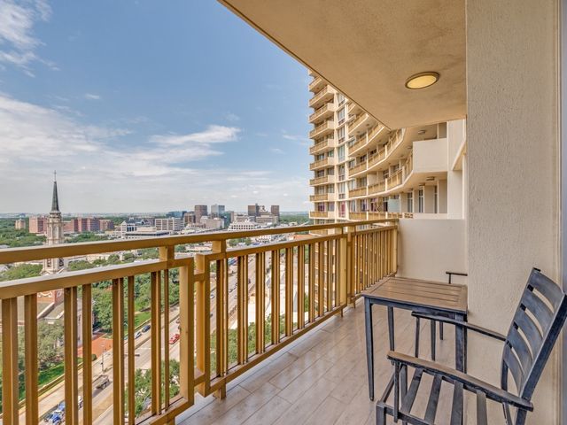 6211 W Northwest Highway 1707, Dallas, TX 75225
