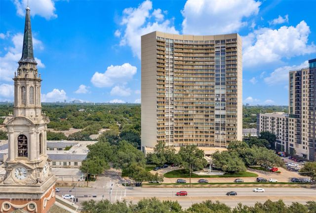 6211 W Northwest Highway 1707, Dallas, TX 75225