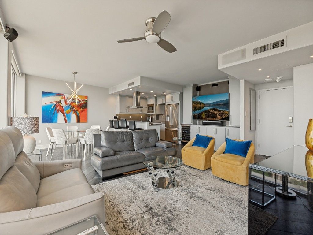6211 W Northwest Highway 1707, Dallas, TX 75225