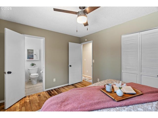 12012 Ne 4TH St, Vancouver, WA 98684