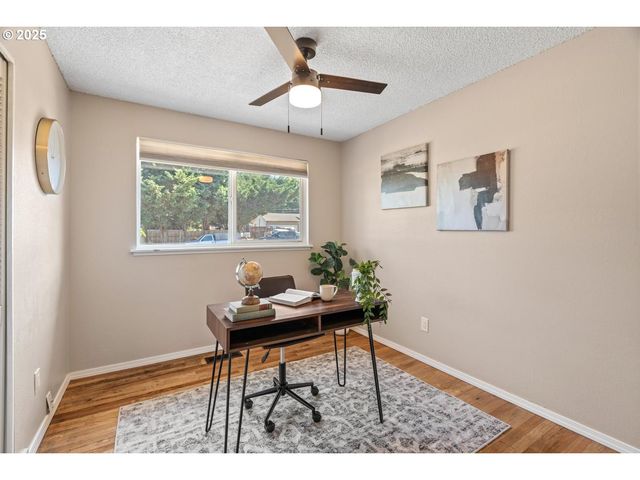 12012 Ne 4TH St, Vancouver, WA 98684