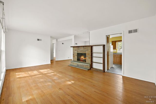 814 S Chestnut Avenue, Arlington Heights, IL 60005