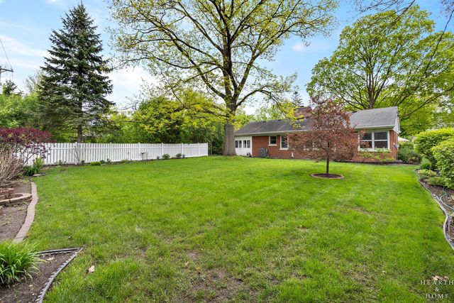 814 S Chestnut Avenue, Arlington Heights, IL 60005