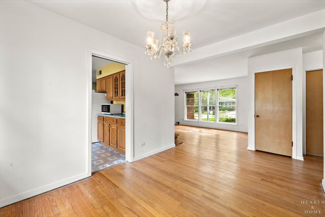 814 S Chestnut Avenue, Arlington Heights, IL 60005
