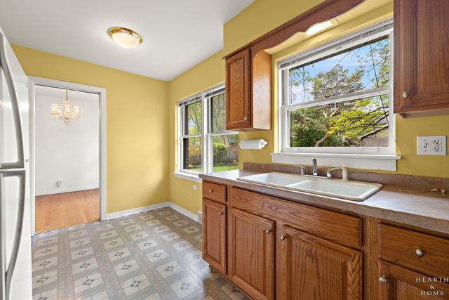 814 S Chestnut Avenue, Arlington Heights, IL 60005