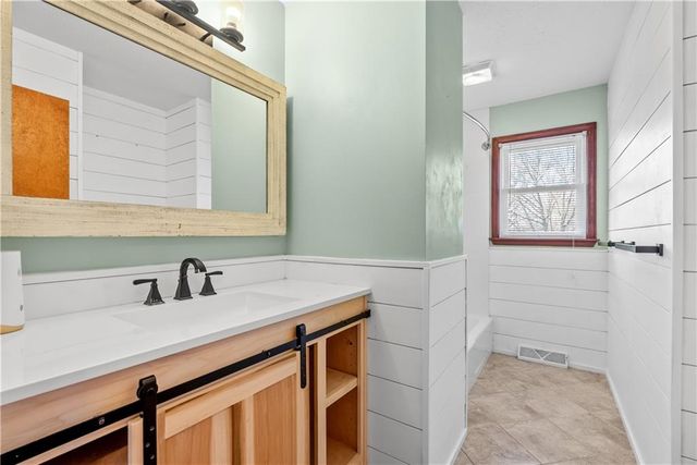 1419 Woodlawn Drive, Warrensburg, MO 64093