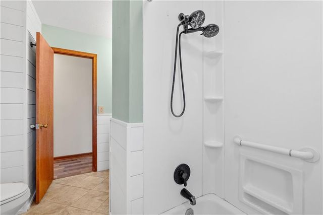 1419 Woodlawn Drive, Warrensburg, MO 64093