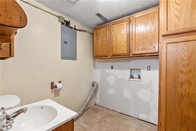 1419 Woodlawn Drive, Warrensburg, MO 64093