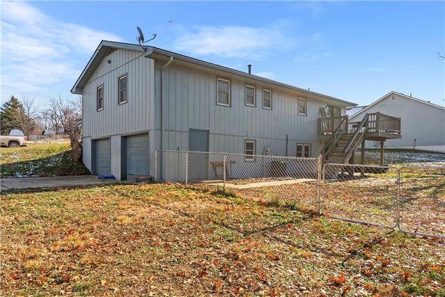 1419 Woodlawn Drive, Warrensburg, MO 64093