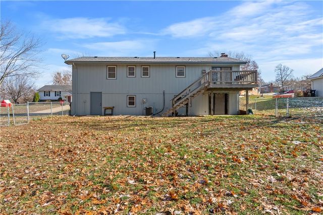 1419 Woodlawn Drive, Warrensburg, MO 64093