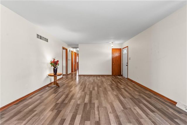 1419 Woodlawn Drive, Warrensburg, MO 64093