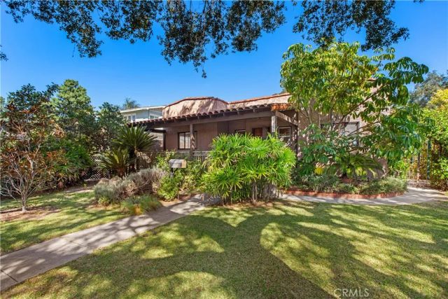 1759 Las Lunas, Pasadena, CA 91106